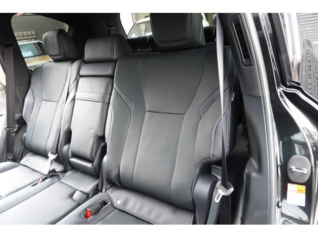 ＬＸ ＬＸ６００　登録済未使用車　クールボックス　２２インチアルミ　サンルーフ　デジタルインナーミラー　黒革シート　ヘッドアップディスプレイ　７人乗（33枚目）