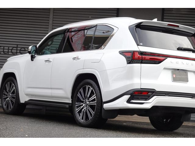 LX LX600 モデリスタアエアロ アドバンストラグジュアリーパッケージ 22インチアルミ マ―クレビンソン リヤエンターテインメント クールBOX 寒冷地仕様 TVキャンセラー ワンオーナー 禁煙車 7人乗り(10枚目)