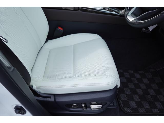 LX LX600 モデリスタアエアロ アドバンストラグジュアリーパッケージ 22インチアルミ マ―クレビンソン リヤエンターテインメント クールBOX 寒冷地仕様 TVキャンセラー ワンオーナー 禁煙車 7人乗り(15枚目)