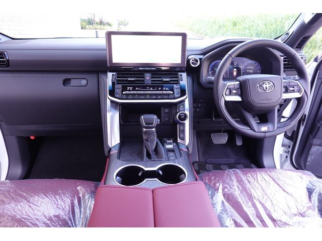 ランドクルーザー ＧＲスポーツ　２０２５年改良モデル　Ｔコネクト＋　ＪＢＬサウンド　サンルーフ　電動デフロック　ヘッドアップディスプレイ　ルーフレール　禁煙車（12枚目）