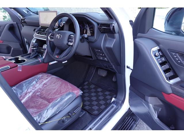 ランドクルーザー ＧＲスポーツ　２０２５年改良モデル　Ｔコネクト＋　ＪＢＬサウンド　サンルーフ　電動デフロック　ヘッドアップディスプレイ　ルーフレール　禁煙車（13枚目）