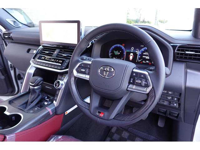ランドクルーザー ＧＲスポーツ　２０２５年改良モデル　Ｔコネクト＋　ＪＢＬサウンド　サンルーフ　電動デフロック　ヘッドアップディスプレイ　ルーフレール　禁煙車（16枚目）