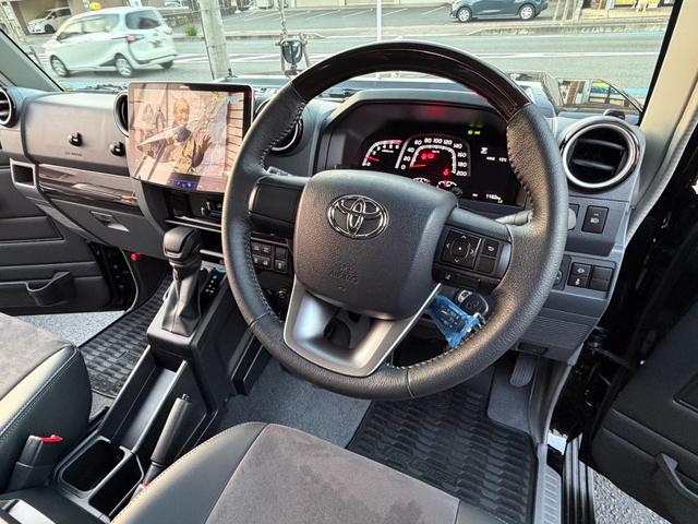 ランドクルーザー７０ ＡＸ　モデリスタ　ＪＡＯＳカスタムパーツ＆フロント＆リアアンダーカバー・モデリスタ１８インチアルミ　４０周年記念パーツ　アルパインＢＩＧーＸ　１１型ナビ　インテリアパネル（18枚目）