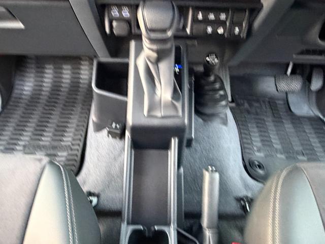 ランドクルーザー７０ ＡＸ　モデリスタ　ＪＡＯＳカスタムパーツ＆フロント＆リアアンダーカバー・モデリスタ１８インチアルミ　４０周年記念パーツ　アルパインＢＩＧーＸ　１１型ナビ　インテリアパネル（29枚目）