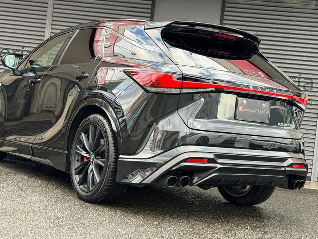 ＲＸ ＲＸ５００ｈ　Ｆスポーツパフォーマンス　ＴＲＤエアロ　マフラー　パノラマルーフ　マークレビンソン　輻射ヒーター　社外ソフトクローズドア　オレンジキャリパー（10枚目）