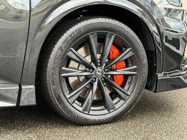 ＲＸ ＲＸ５００ｈ　Ｆスポーツパフォーマンス　ＴＲＤエアロ　マフラー　パノラマルーフ　マークレビンソン　輻射ヒーター　社外ソフトクローズドア　オレンジキャリパー（12枚目）