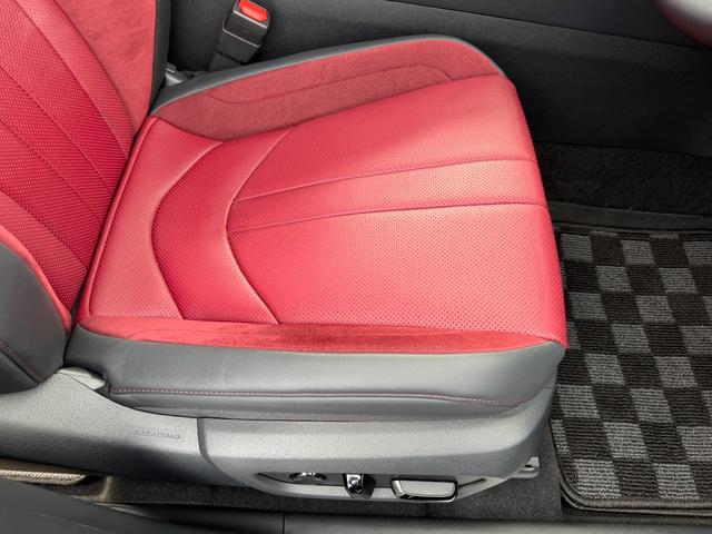 ＲＸ ＲＸ５００ｈ　Ｆスポーツパフォーマンス　ＴＲＤエアロ　マフラー　パノラマルーフ　マークレビンソン　輻射ヒーター　社外ソフトクローズドア　オレンジキャリパー（15枚目）