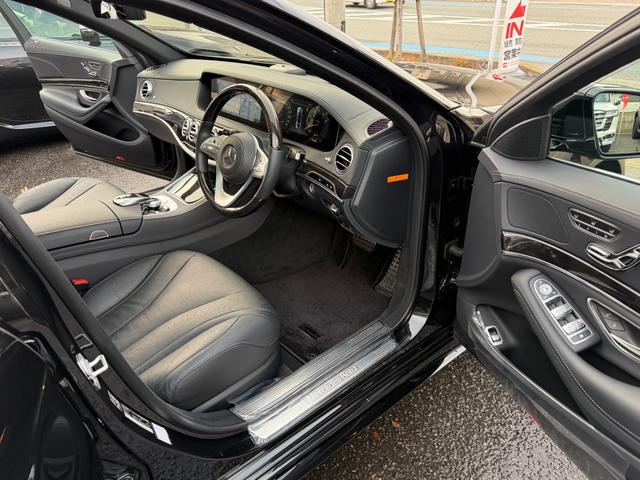 Ｓクラス Ｓ４００　ＡＭＧライン　後期モデル　ヘッドアップディスプレイ　パノラマルーフ　黒革シート　ワンオーナー　禁煙車（14枚目）