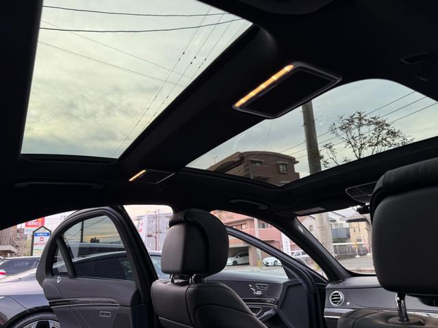 Ｓクラス Ｓ４００　ＡＭＧライン　後期モデル　ヘッドアップディスプレイ　パノラマルーフ　黒革シート　ワンオーナー　禁煙車（22枚目）