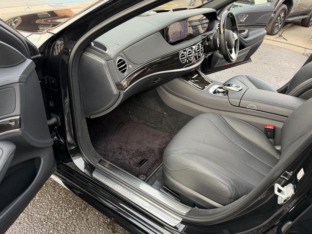 Ｓクラス Ｓ４００　ＡＭＧライン　後期モデル　ヘッドアップディスプレイ　パノラマルーフ　黒革シート　ワンオーナー　禁煙車（23枚目）