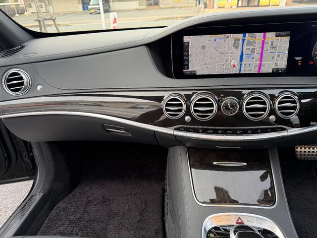 Ｓクラス Ｓ４００　ＡＭＧライン　後期モデル　ヘッドアップディスプレイ　パノラマルーフ　黒革シート　ワンオーナー　禁煙車（29枚目）