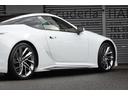ＬＣ ＬＣ５００ｈ　Ｌパッケージ　モデリスタエアロ　２１インチアルミ　マークレビンソン　ガラスルーフ　フレアレッド＆ブラックインテリア　社外セキュリティー　禁煙車（6枚目）