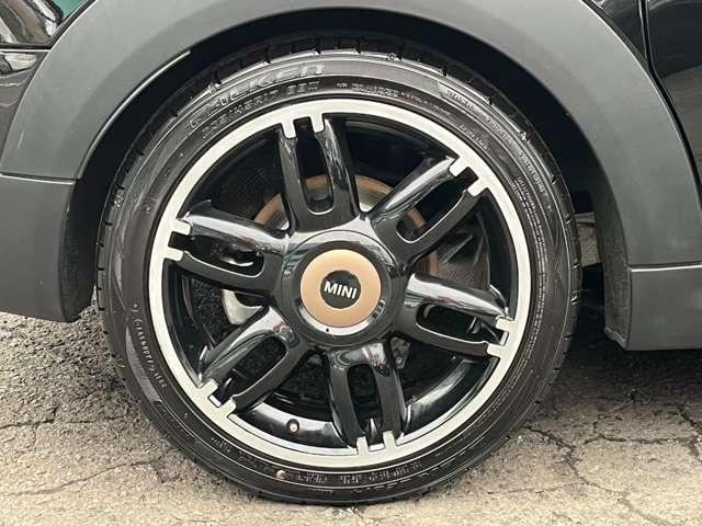 ＭＩＮＩ クーパーＳ　最終後期型／特別限定車ボンドストリート／本革シート／　シートヒーター／ドライブレコーダー／ボンネットステッカー新品／専用１７インチアルミホイール（ツイン・スポーク）／オートライト／オートワイパー／禁煙（9枚目）