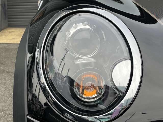 ＭＩＮＩ クーパーＳ　最終後期型／特別限定車ボンドストリート／本革シート／　シートヒーター／ドライブレコーダー／ボンネットステッカー新品／専用１７インチアルミホイール（ツイン・スポーク）／オートライト／オートワイパー／禁煙（19枚目）