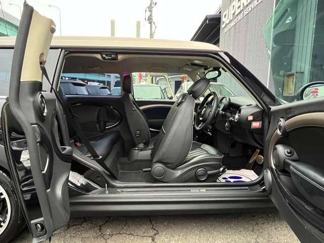 ＭＩＮＩ クーパーＳ　最終後期型／特別限定車ボンドストリート／本革シート／　シートヒーター／ドライブレコーダー／ボンネットステッカー新品／専用１７インチアルミホイール（ツイン・スポーク）／オートライト／オートワイパー／禁煙（23枚目）