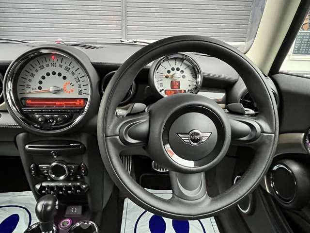 ＭＩＮＩ クーパーＳ　最終後期型／特別限定車ボンドストリート／本革シート／　シートヒーター／ドライブレコーダー／ボンネットステッカー新品／専用１７インチアルミホイール（ツイン・スポーク）／オートライト／オートワイパー／禁煙（26枚目）