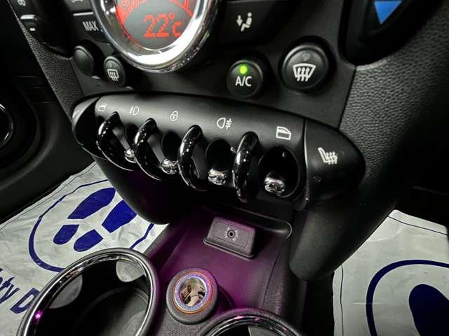 ＭＩＮＩ クーパーＳ　最終後期型／特別限定車ボンドストリート／本革シート／　シートヒーター／ドライブレコーダー／ボンネットステッカー新品／専用１７インチアルミホイール（ツイン・スポーク）／オートライト／オートワイパー／禁煙（34枚目）