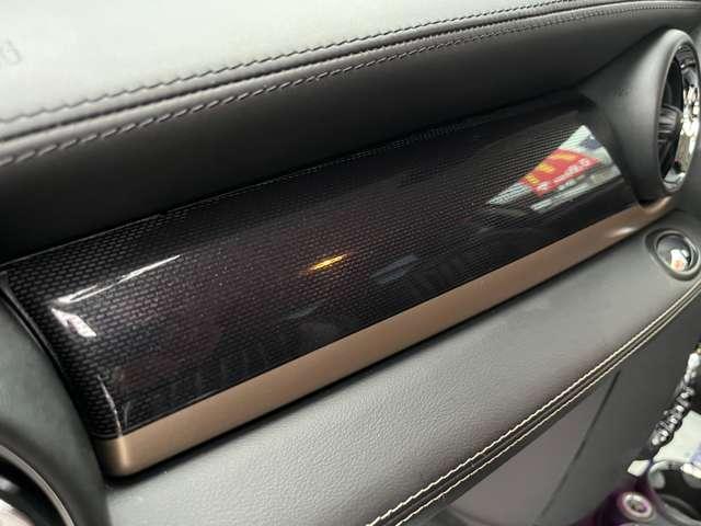 ＭＩＮＩ クーパーＳ　最終後期型／特別限定車ボンドストリート／本革シート／　シートヒーター／ドライブレコーダー／ボンネットステッカー新品／専用１７インチアルミホイール（ツイン・スポーク）／オートライト／オートワイパー／禁煙（39枚目）