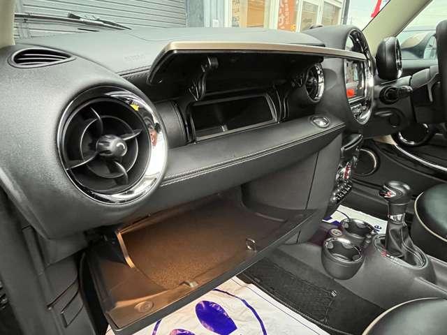 ＭＩＮＩ クーパーＳ　最終後期型／特別限定車ボンドストリート／本革シート／　シートヒーター／ドライブレコーダー／ボンネットステッカー新品／専用１７インチアルミホイール（ツイン・スポーク）／オートライト／オートワイパー／禁煙（40枚目）