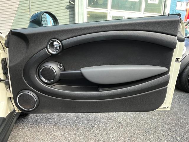 ＭＩＮＩ ワン　１５ｉｎｃｈディーンクロスカントリー／ディーラー記録簿（Ｈ２４．２５．２６．２７．２８．２９．３０．Ｒ１．３．４）／純正アームレスト付／ＥＴＣ（47枚目）