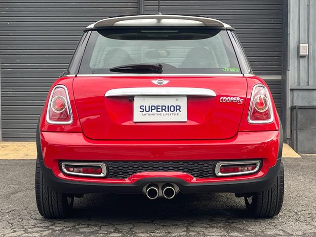 ＭＩＮＩ クーパーＳ　サンルーフ／ＭＩＮＩ用アンドロイドナビ（ＧｏｇｌｅＭａｐ・ｙｏｕｔｕｂｅ可）／Ｗｉ－Ｆｉでインターネット使用可／Ｂｌｕｅｔｏｏｔｈ音楽再生／バックカメラ／１７”コニカルスポークＡＷ／スペアキー／ＥＴＣ（13枚目）