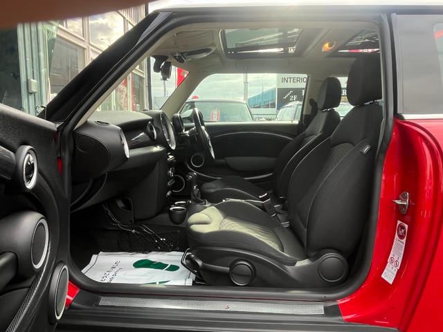 ＭＩＮＩ クーパーＳ　サンルーフ／ＭＩＮＩ用アンドロイドナビ（ＧｏｇｌｅＭａｐ・ｙｏｕｔｕｂｅ可）／Ｗｉ－Ｆｉでインターネット使用可／Ｂｌｕｅｔｏｏｔｈ音楽再生／バックカメラ／１７”コニカルスポークＡＷ／スペアキー／ＥＴＣ（38枚目）