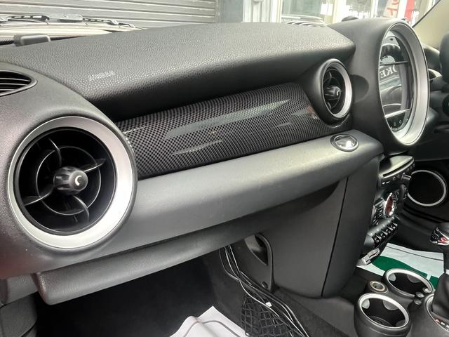 ＭＩＮＩ クーパーＳ　サンルーフ／ＭＩＮＩ用アンドロイドナビ（ＧｏｇｌｅＭａｐ・ｙｏｕｔｕｂｅ可）／Ｗｉ－Ｆｉでインターネット使用可／Ｂｌｕｅｔｏｏｔｈ音楽再生／バックカメラ／１７”コニカルスポークＡＷ／スペアキー／ＥＴＣ（39枚目）