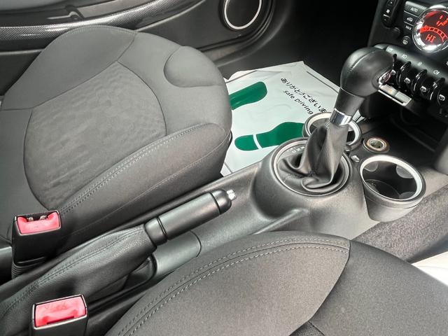 ＭＩＮＩ クーパーＳ　サンルーフ／ＭＩＮＩ用アンドロイドナビ（ＧｏｇｌｅＭａｐ・ｙｏｕｔｕｂｅ可）／Ｗｉ－Ｆｉでインターネット使用可／Ｂｌｕｅｔｏｏｔｈ音楽再生／バックカメラ／１７”コニカルスポークＡＷ／スペアキー／ＥＴＣ（46枚目）