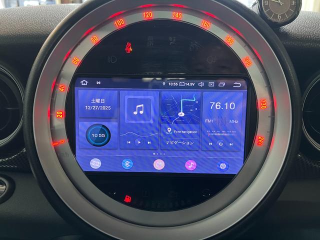 ＭＩＮＩ クーパーＳ　サンルーフ／ＭＩＮＩ用アンドロイドナビ（ＧｏｇｌｅＭａｐ・ｙｏｕｔｕｂｅ可）／Ｗｉ－Ｆｉでインターネット使用可／Ｂｌｕｅｔｏｏｔｈ音楽再生／バックカメラ／１７”コニカルスポークＡＷ／スペアキー／ＥＴＣ（50枚目）