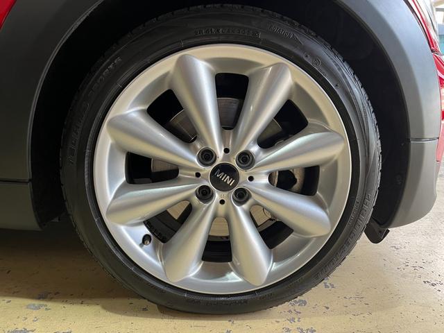 ＭＩＮＩ クーパーＳ　サンルーフ／ＭＩＮＩ用アンドロイドナビ（ＧｏｇｌｅＭａｐ・ｙｏｕｔｕｂｅ可）／Ｗｉ－Ｆｉでインターネット使用可／Ｂｌｕｅｔｏｏｔｈ音楽再生／バックカメラ／１７”コニカルスポークＡＷ／スペアキー／ＥＴＣ（52枚目）