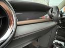 クーパーＳ　最終後期型／特別限定車ボンドストリート／本革シート／　シートヒーター／ドライブレコーダー／ボンネットステッカー新品／専用１７インチアルミホイール（ツイン・スポーク）／オートライト／オートワイパー／禁煙（41枚目）