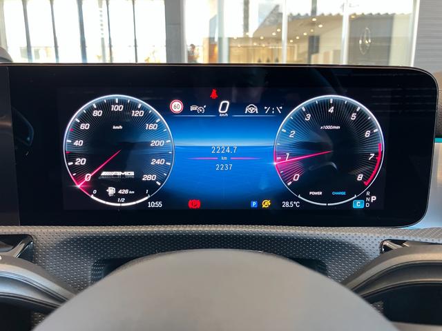 ＣＬＡクラス ＣＬＡ３５　４マチック　４ＷＤ　ドライブレコーダー　ＥＴＣ　クリアランスソナー　レーンアシスト　オートクルーズコントロール　全周囲カメラ　ナビ　ＴＶ　アルミホイール　オートライト　ＬＥＤヘッドランプ　サンルーフ　ＡＴ（2枚目）