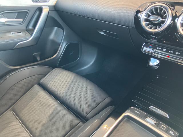ＣＬＡクラス ＣＬＡ３５　４マチック　４ＷＤ　ドライブレコーダー　ＥＴＣ　クリアランスソナー　レーンアシスト　オートクルーズコントロール　全周囲カメラ　ナビ　ＴＶ　アルミホイール　オートライト　ＬＥＤヘッドランプ　サンルーフ　ＡＴ（35枚目）
