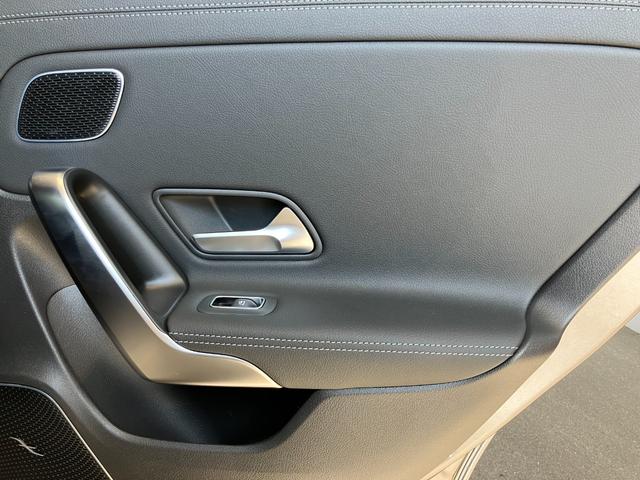 ＣＬＡクラス ＣＬＡ３５　４マチック　４ＷＤ　ドライブレコーダー　ＥＴＣ　クリアランスソナー　レーンアシスト　オートクルーズコントロール　全周囲カメラ　ナビ　ＴＶ　アルミホイール　オートライト　ＬＥＤヘッドランプ　サンルーフ　ＡＴ（51枚目）
