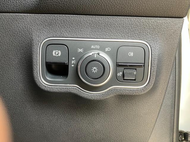 GLB GLB200d 4マチック AMGラインパッケージ 4WD ドライブレコーダー ETC 全周囲カメラ クリアランスソナー オートクルーズコントロール パワーシート サンルーフ ナビ オートライト LEDヘッドランプ ヘッドライトウォッシャー(7枚目)