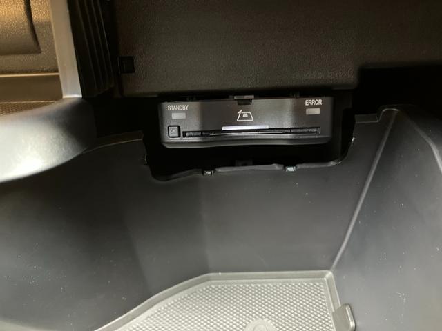 GLB GLB200d 4マチック AMGラインパッケージ 4WD ドライブレコーダー ETC 全周囲カメラ クリアランスソナー オートクルーズコントロール パワーシート サンルーフ ナビ オートライト LEDヘッドランプ ヘッドライトウォッシャー(10枚目)