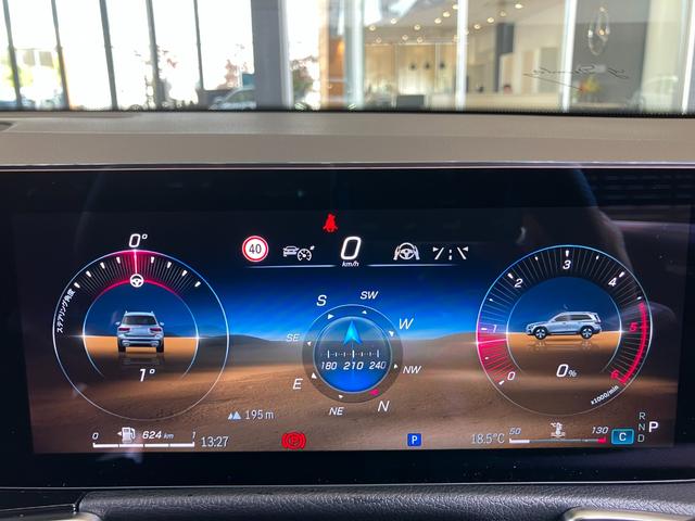 GLB GLB200d 4マチック AMGラインパッケージ 4WD ドライブレコーダー ETC 全周囲カメラ クリアランスソナー オートクルーズコントロール パワーシート サンルーフ ナビ オートライト LEDヘッドランプ ヘッドライトウォッシャー(24枚目)