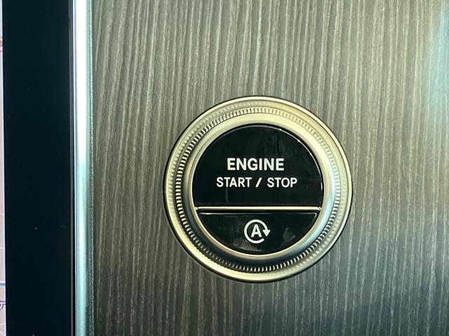 Cクラス C200 スポーツ ドライブレコーダー ETC クリアランスソナー オートクルーズコントロール 全周囲カメラ ナビ アルミホイール オートライト CVT スマートキー アイドリングストップ 電動格納ミラー パワーシート(7枚目)