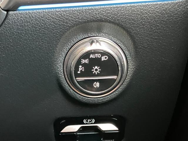 Cクラス C200 スポーツ ドライブレコーダー ETC クリアランスソナー オートクルーズコントロール 全周囲カメラ ナビ アルミホイール オートライト CVT スマートキー アイドリングストップ 電動格納ミラー パワーシート(8枚目)