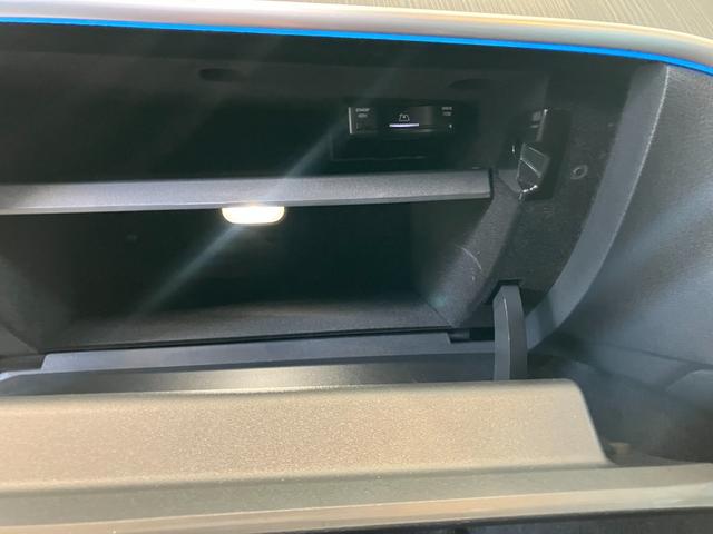 Cクラス C200 スポーツ ドライブレコーダー ETC クリアランスソナー オートクルーズコントロール 全周囲カメラ ナビ アルミホイール オートライト CVT スマートキー アイドリングストップ 電動格納ミラー パワーシート(34枚目)