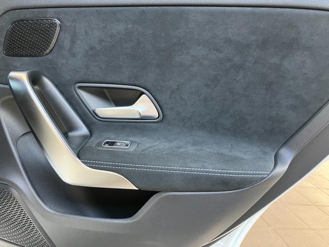 Ａクラスセダン Ａ２００ｄ　セダン　ファイナルエディション　ＡＭＧラインパッケージ　アドバンスドパッケージ　レーダーセーフティ　ＨＤＤナビゲーション　ＬＥＤヘッドライト　アンビエントライト　純正アルミホイール　シートヒーター　ヘッドアップディスプレイ（52枚目）