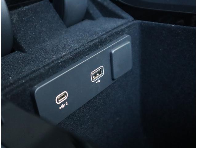 レンジローバーヴェラール R ダイナミック S 250PS ■認定中古車2年保証■エアサスペンション■パノラミックグラスルーフ■マッサージシート■シートヒーター・クーラー■アダプティブダイナミクス■21インチアルミ■ブラックパック■アップルカープレイ(60枚目)