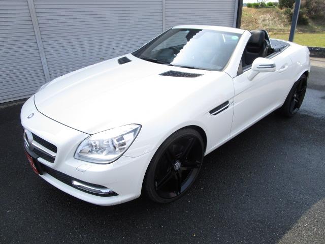 ｓｌｋ メルセデス ベンツ ｓｌｋ２００ブルーエフィシェンシー ｍｔ ６速マニュアル ａｍｇスポーツｐｋｇ 正規ディーラー車 禁煙車 １オーナー車 右ハンドル 純正ｈｄｄナビフルセグ ｂｌｕｅｔｏｏｔｈ対応 ブラックレザーシート シートヒーター 福岡県