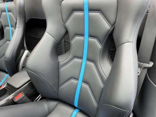 488スパイダー ベースグレード 正規D車左HOPカーボンD-ZONE+LEDOPカーボンレーシングシートOP鍛造20inchAWOPFリフターOPカーボンエクステリアOPカーボンインテリアOP純正HDDナビBカメラOPプレミアムJB(50枚目)