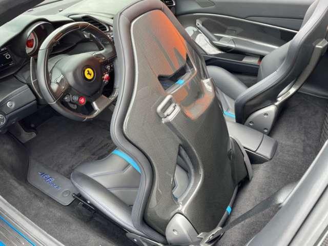 488スパイダー ベースグレード 正規D車左HOPカーボンD-ZONE+LEDOPカーボンレーシングシートOP鍛造20inchAWOPFリフターOPカーボンエクステリアOPカーボンインテリアOP純正HDDナビBカメラOPプレミアムJB(54枚目)