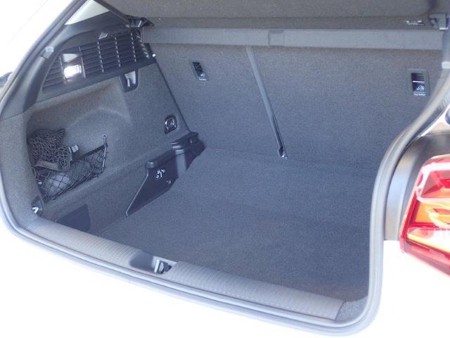 Ｑ２ ３０ＴＦＳＩスポーツ　正規ディーラー認定中古車　認定中古車保証付帯　ＴＶチューナー　ＭＭＩナビ　スマートキー　Ｂｌｕｅｔｏｏｔｈ　カープレイ　電動テールゲート　ＬＥＤヘッドライト　バーチャルコックピット（61枚目）