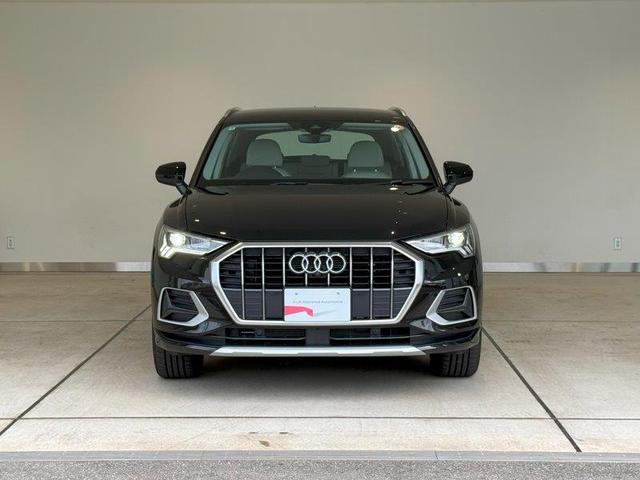 Ｑ３ ３５ＴＦＳＩアドバンスド　正規ディーラー認定中古車　認定保証付き　弊社デモカー　ベージュレザー仕様　ガソリンモデル　アドバンスグレード（2枚目）