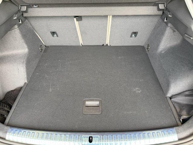 Ｑ３ ３５ＴＦＳＩアドバンスド　正規ディーラー認定中古車　認定保証付き　弊社デモカー　ベージュレザー仕様　ガソリンモデル　アドバンスグレード（7枚目）