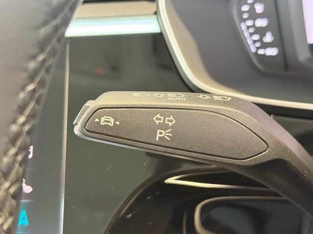 Ｑ３ ３５ＴＦＳＩアドバンスド　正規ディーラー認定中古車　認定保証付き　弊社デモカー　ベージュレザー仕様　ガソリンモデル　アドバンスグレード（12枚目）