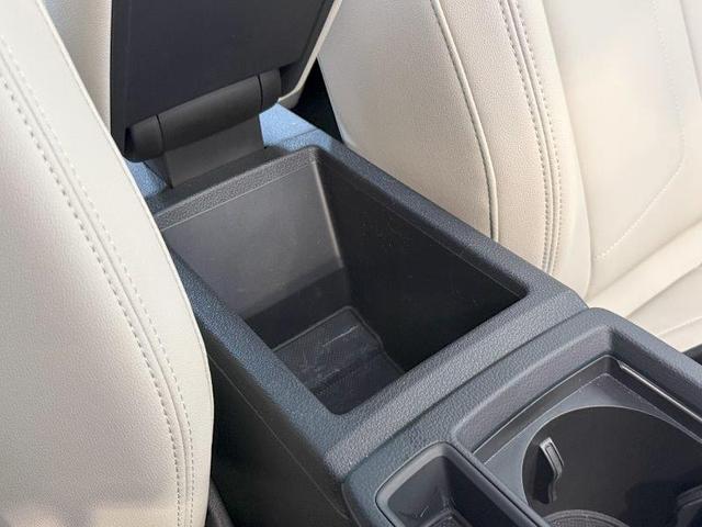 Ｑ３ ３５ＴＦＳＩアドバンスド　正規ディーラー認定中古車　認定保証付き　弊社デモカー　ベージュレザー仕様　ガソリンモデル　アドバンスグレード（35枚目）